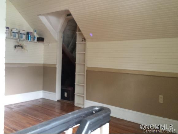 108 FELMET ST - Photo 5