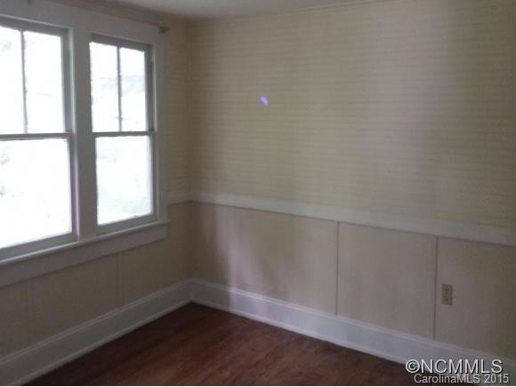108 FELMET ST - Photo 6