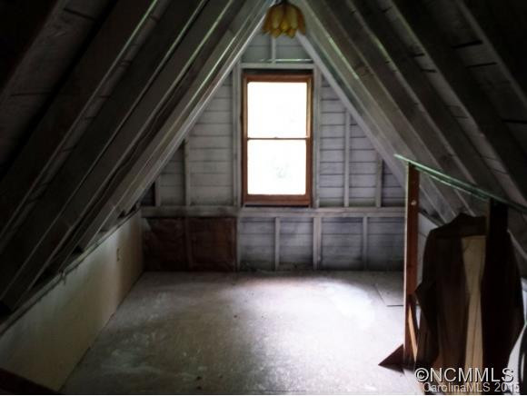 108 FELMET ST - Photo 8