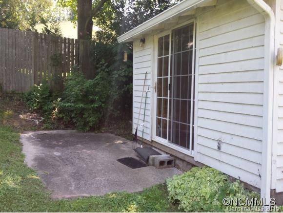 108 FELMET ST - Photo 10