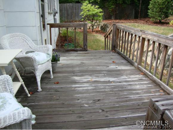 312 Ehringhaus - Photo 3