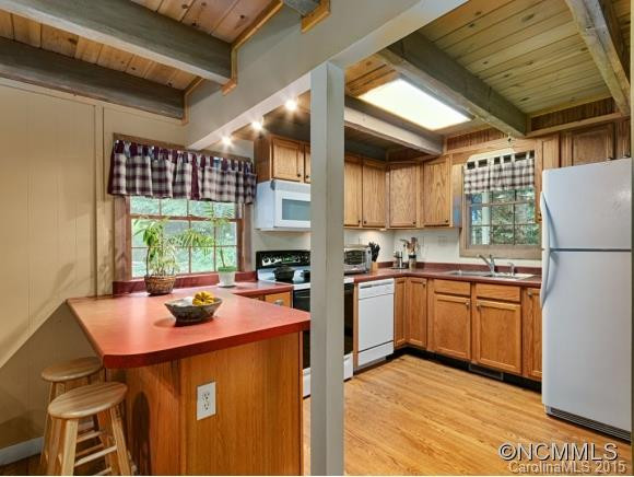 2594 HEMPHILL ROAD - Photo 5