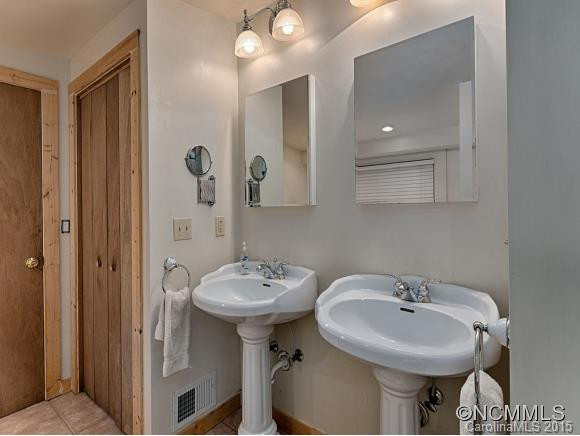 2594 HEMPHILL ROAD - Photo 8