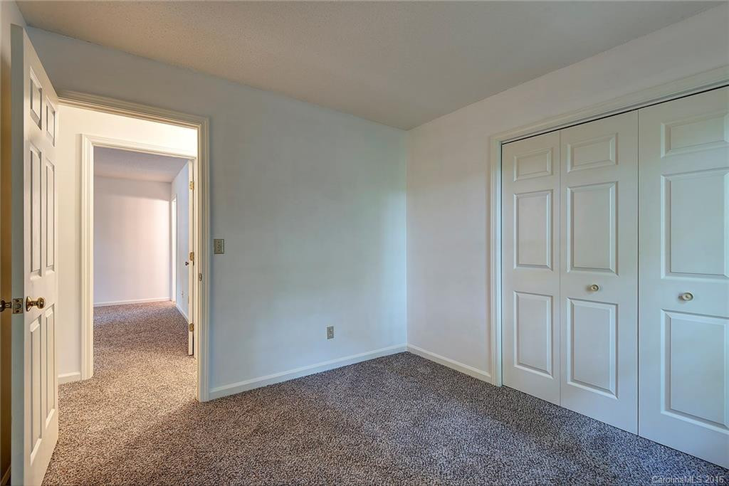 65 Foxberry Drive - Photo 14
