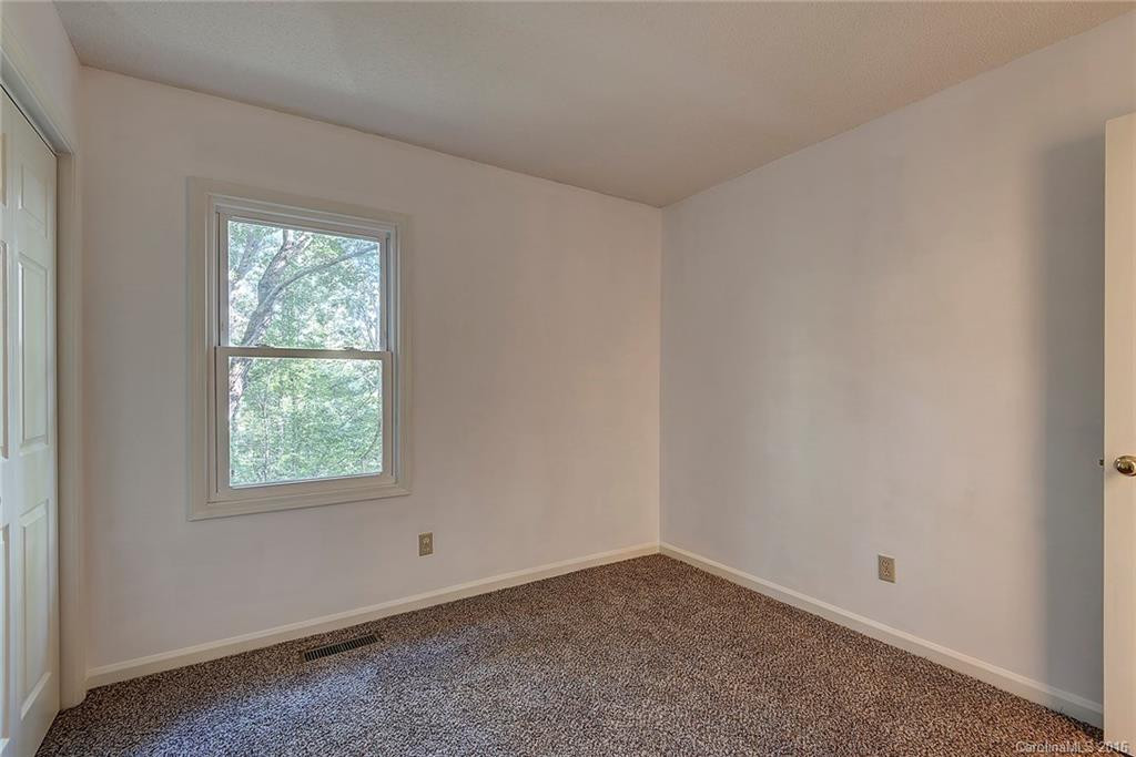 65 Foxberry Drive - Photo 15