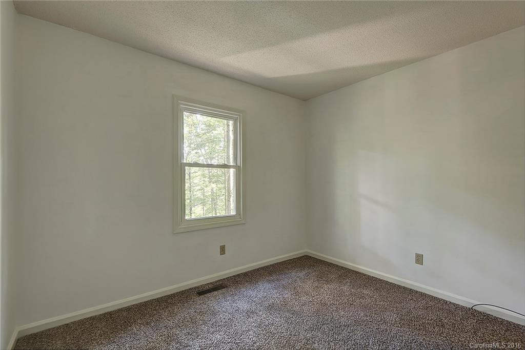 65 Foxberry Drive - Photo 16