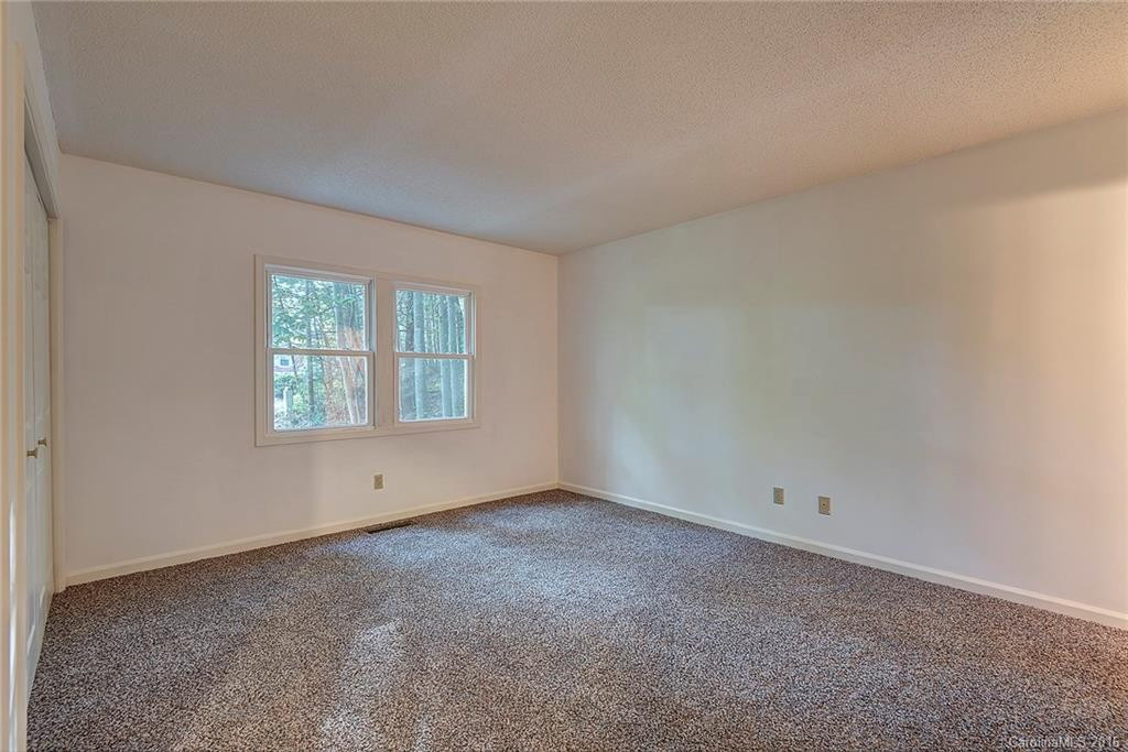 65 Foxberry Drive - Photo 10