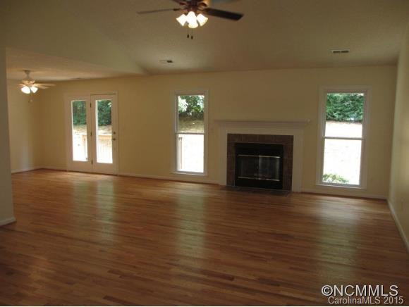 239 Windsor Forest Circle - Photo 3