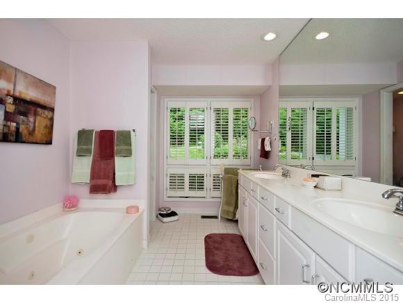 510 Cobblestone - Photo 15
