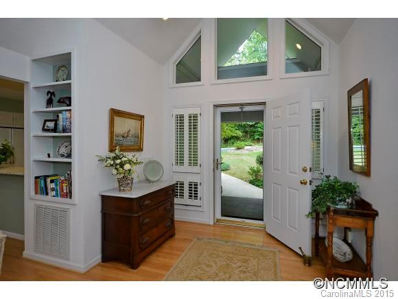 510 Cobblestone - Photo 3