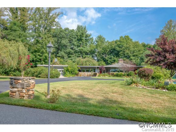 104 White Oak Circle