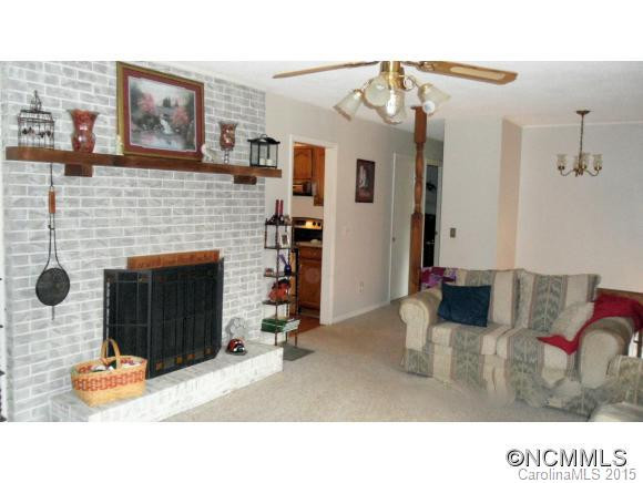735 Nellie John Dr - Photo 2