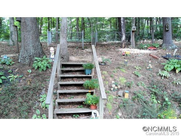 735 Nellie John Dr - Photo 11