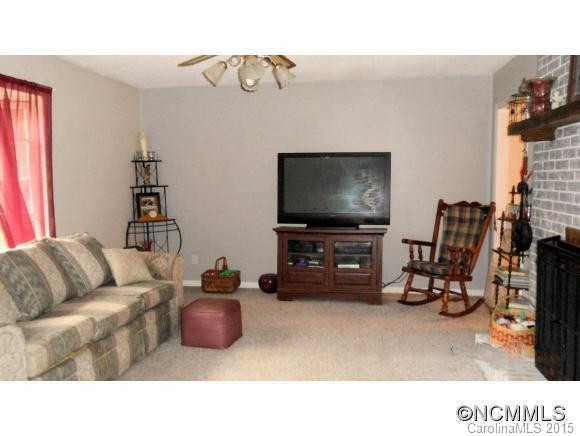 735 Nellie John Dr - Photo 3