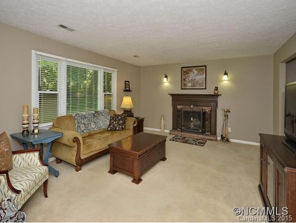150 KIRKWALL LANE - Photo 2