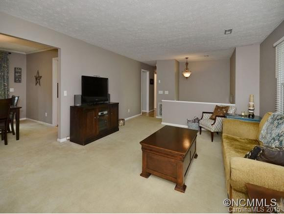 150 KIRKWALL LANE - Photo 4