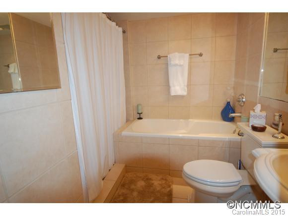 37 Hiawassee St E 101 - Photo 8