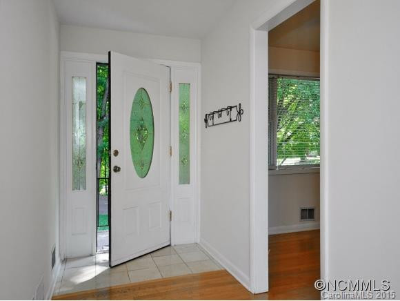 11 OVERLOOK COURT - Photo 2