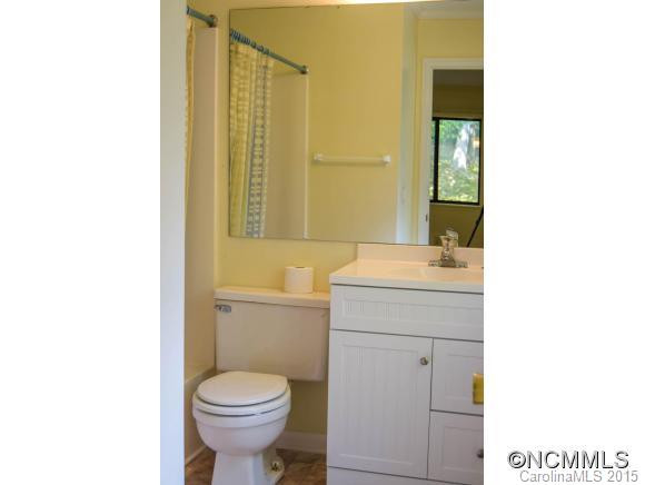 15 Lake Drive, D-1 - Photo 11