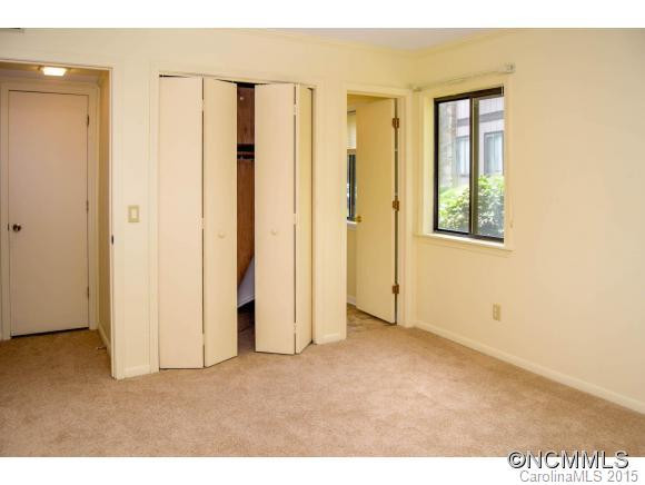 15 Lake Drive, D-1 - Photo 12