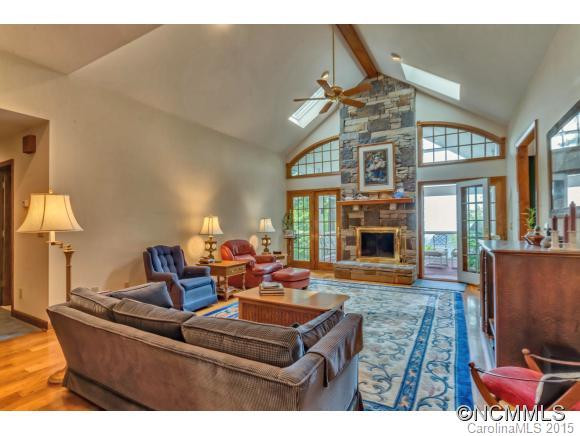 1571 Hemlock Trail - Photo 2
