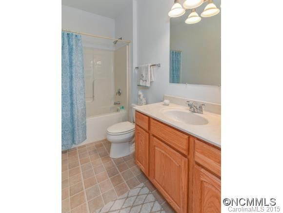 101 W College Street - Photo 9