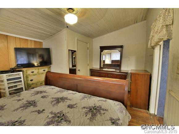 73 Hillside Street - Photo 12