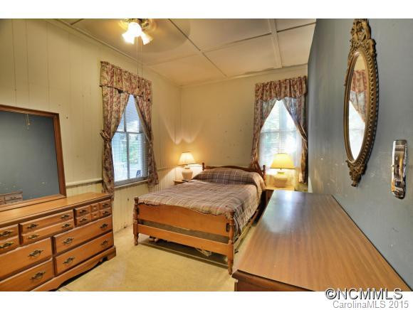 73 Hillside Street - Photo 13
