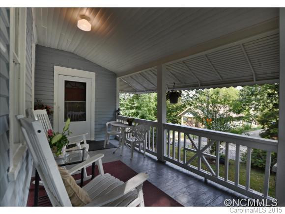 73 Hillside Street - Photo 4