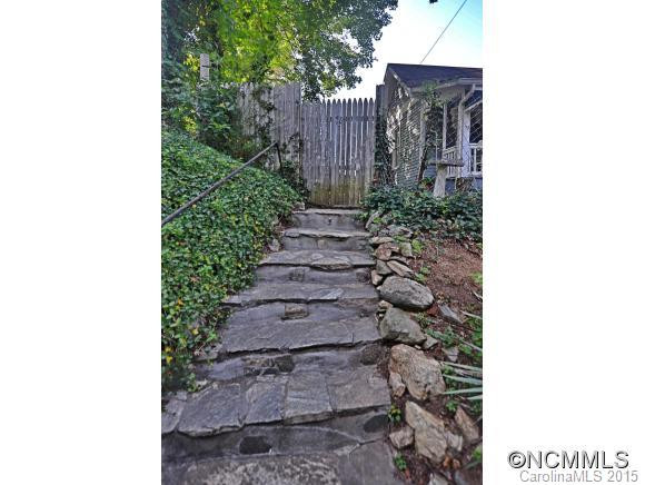 73 Hillside Street - Photo 5