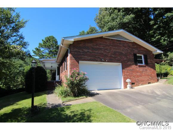 244 Gateway St - Photo 2