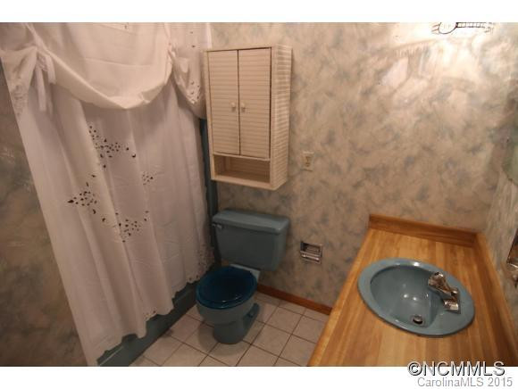 244 Gateway St - Photo 14