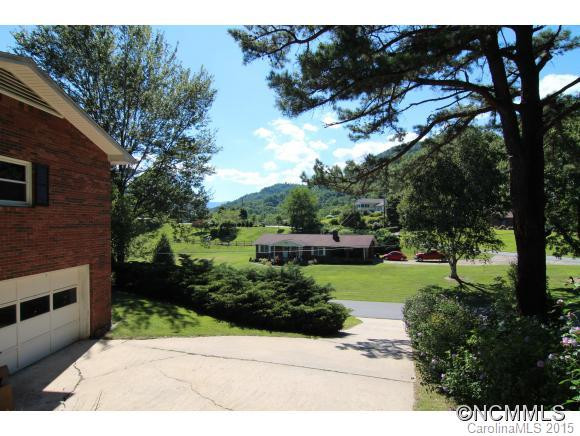 244 Gateway St - Photo 3