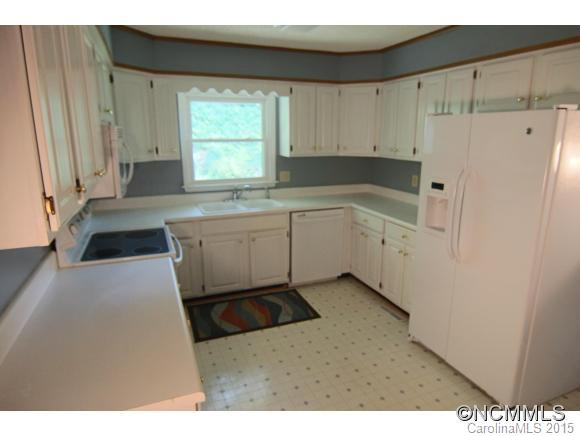 244 Gateway St - Photo 8