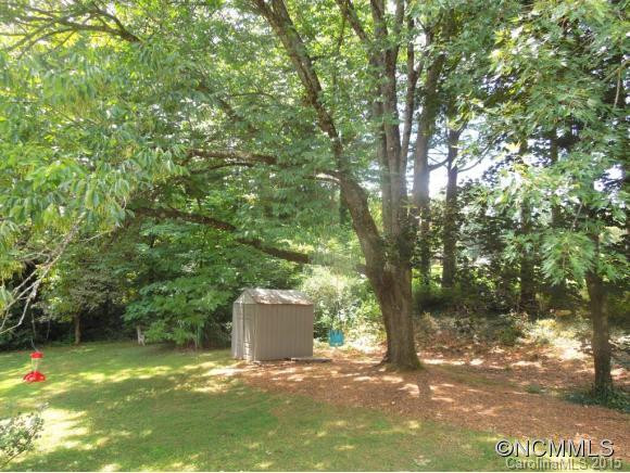 404 HILLCREST CIRCLE - Photo 13