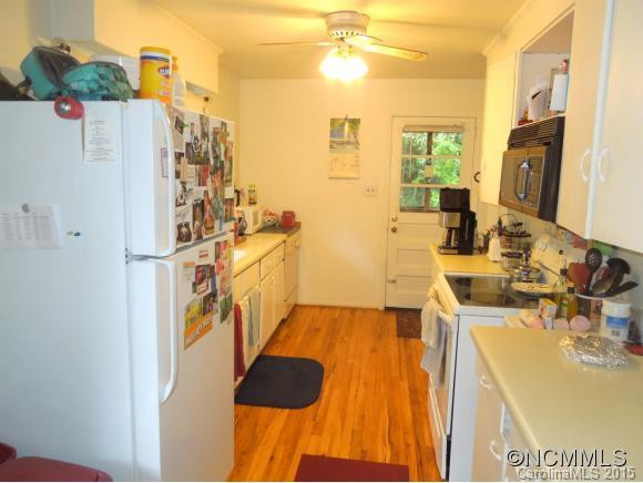 404 HILLCREST CIRCLE - Photo 4