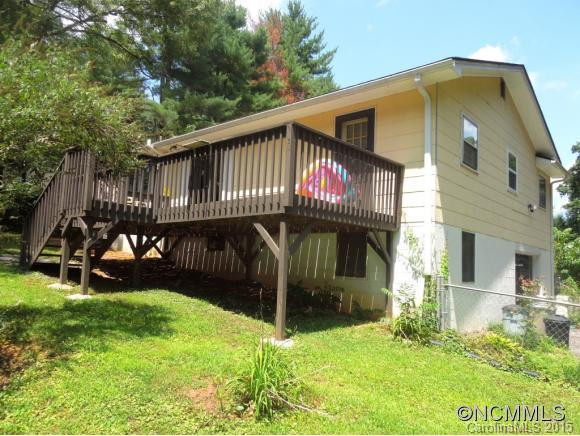 404 HILLCREST CIRCLE - Photo 9