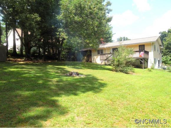 404 HILLCREST CIRCLE - Photo 10