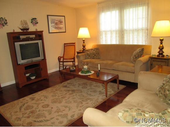 211 Cranbrook Circle - Photo 2
