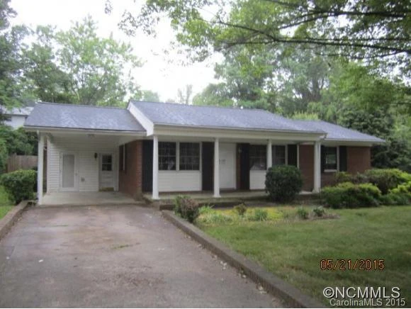 33 Imperial Court