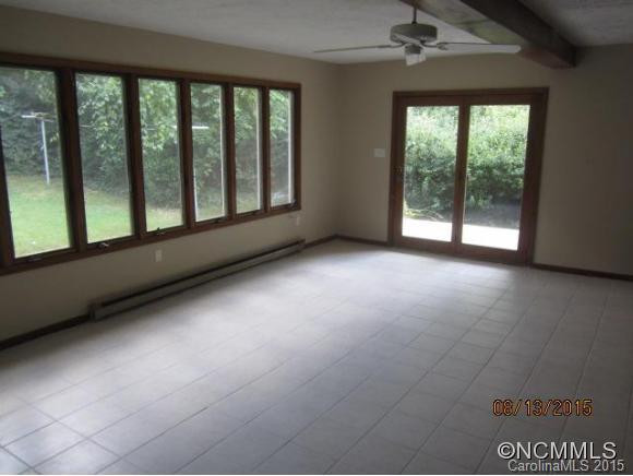 33 Imperial Court - Photo 11