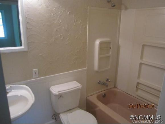 33 Imperial Court - Photo 14