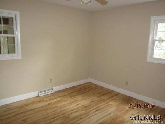 33 Imperial Court - Photo 17