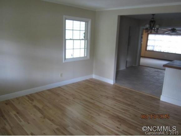 33 Imperial Court - Photo 8
