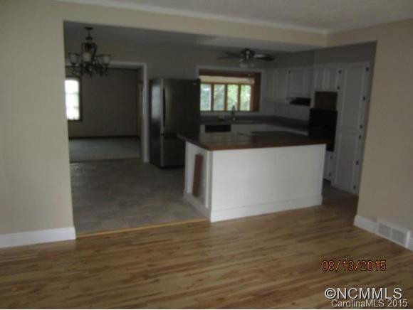33 Imperial Court - Photo 9