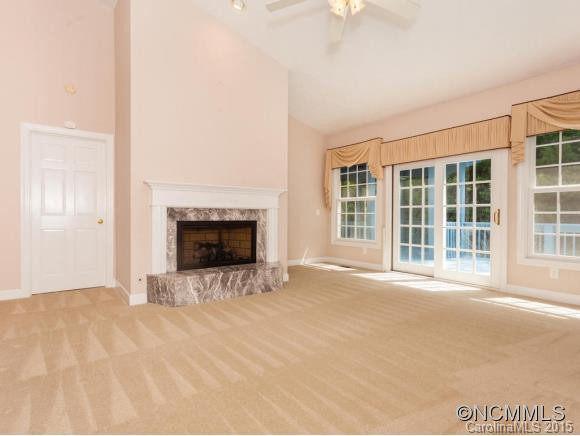 312 Sweetbriar - Photo 2
