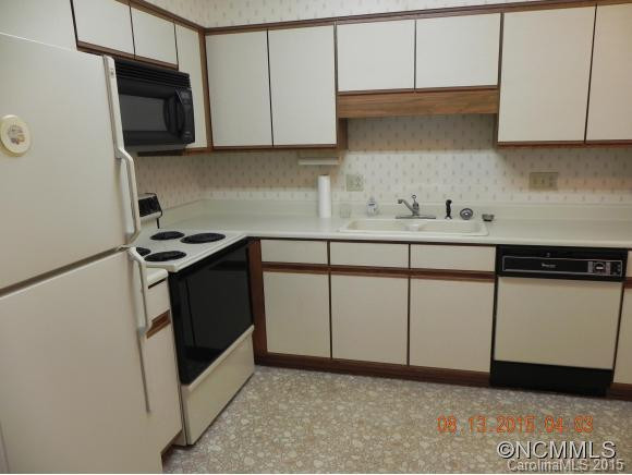 1003 Abbey Circle - Photo 2