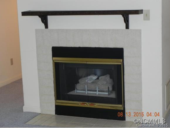 1003 Abbey Circle - Photo 5