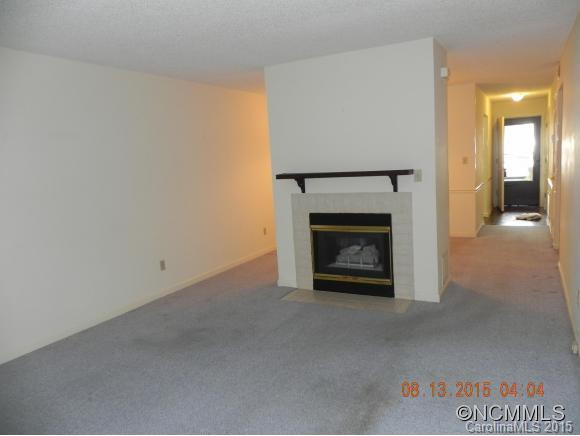 1003 Abbey Circle - Photo 6