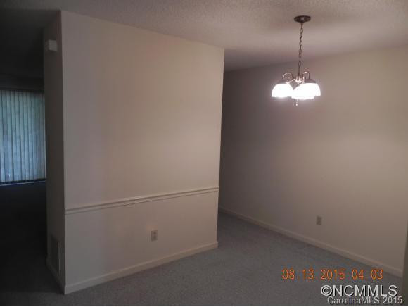 1003 Abbey Circle - Photo 7